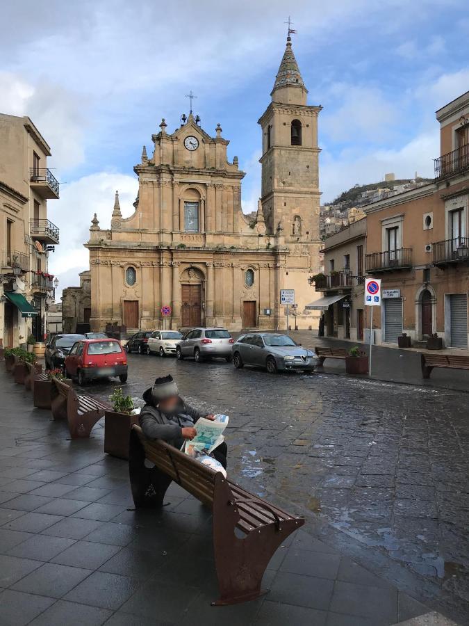 Vila Sopra La Piazza Agira Exteriér fotografie